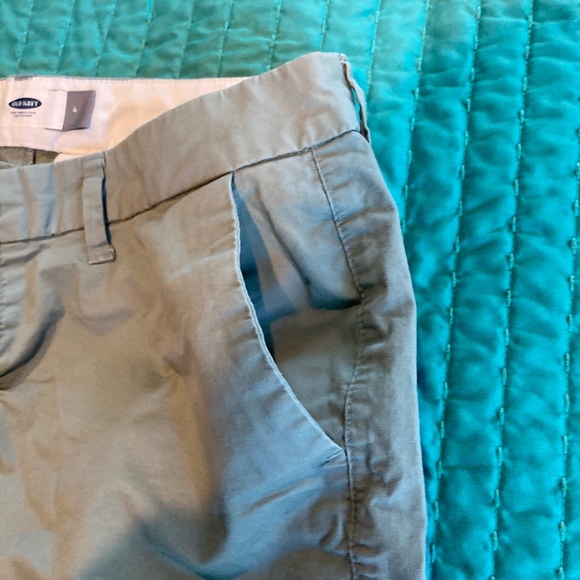 Old Navy Shorts - Picture 3 of 4